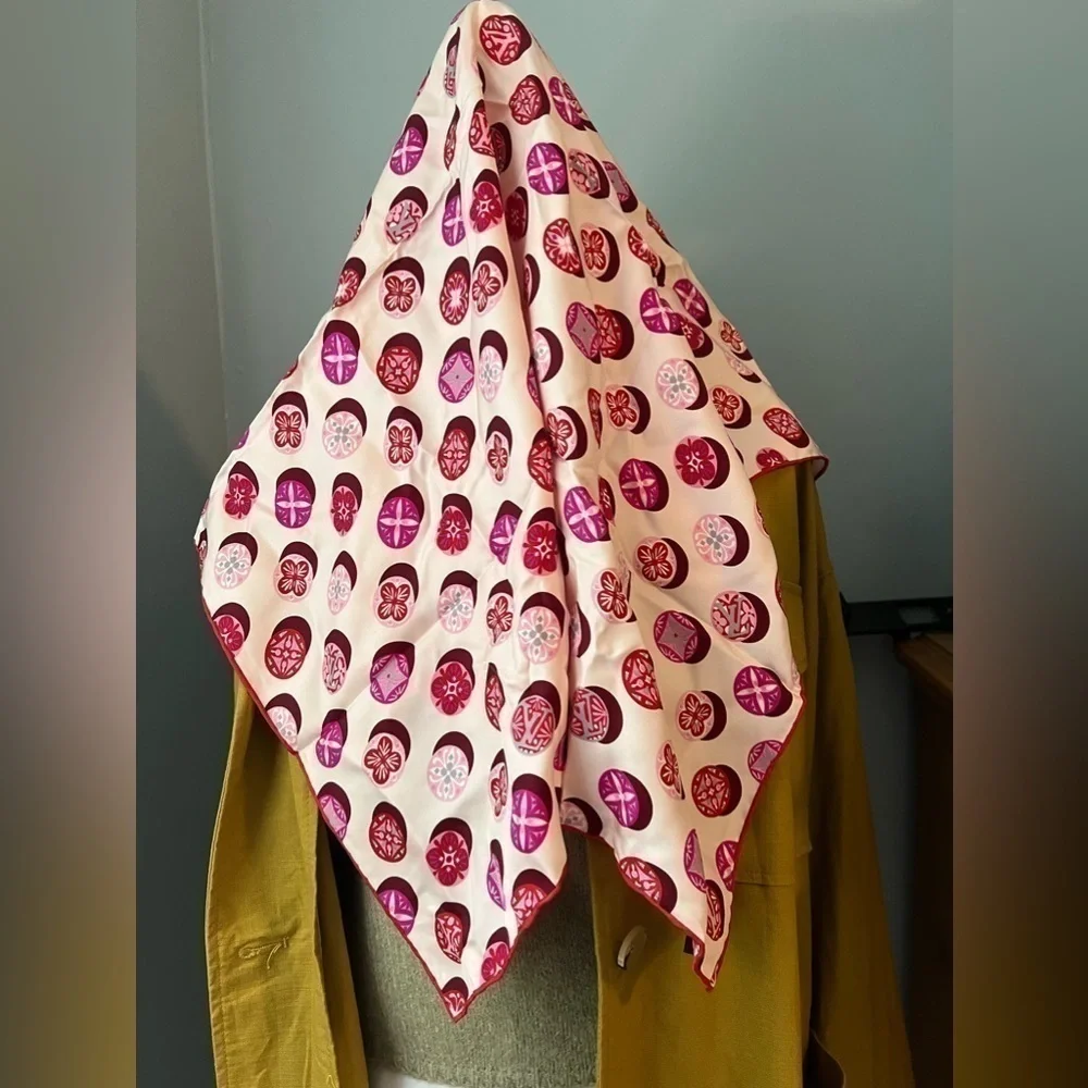 Louis vuitton kimodo dots scarf